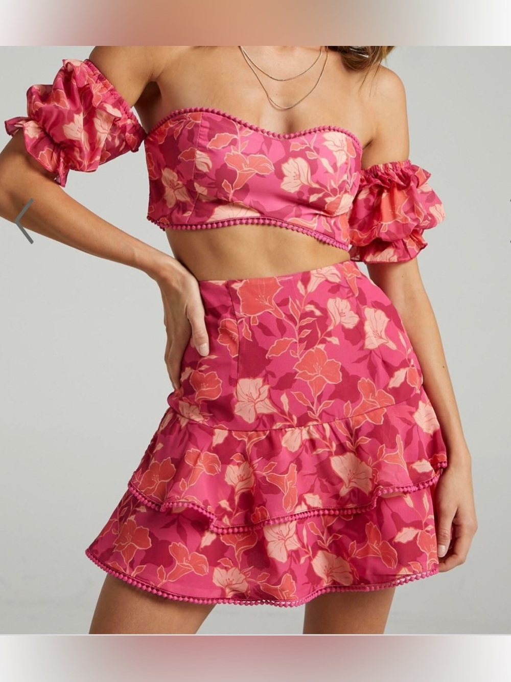 Showpo Pink Floral Two Piece Crop Top Mini Skirt Set Women’s US 8